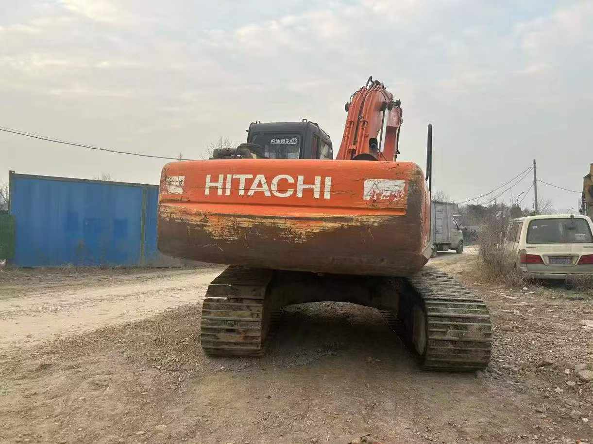 Used Hitachi ZX210-3G Excavator 2011 Model / 8