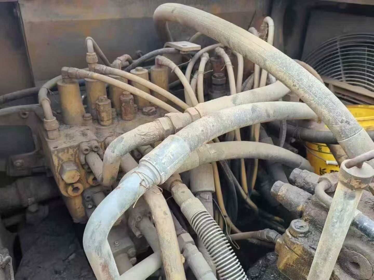 Buy Caterpillar 325C Used Excavator / 5 Used Caterpillar 325C Excavator 2016 Model / 5