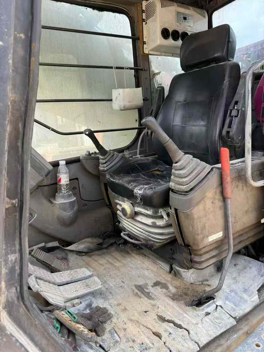 Used Hitachi ZX650LC-3 Excavator 2016 Model / 8