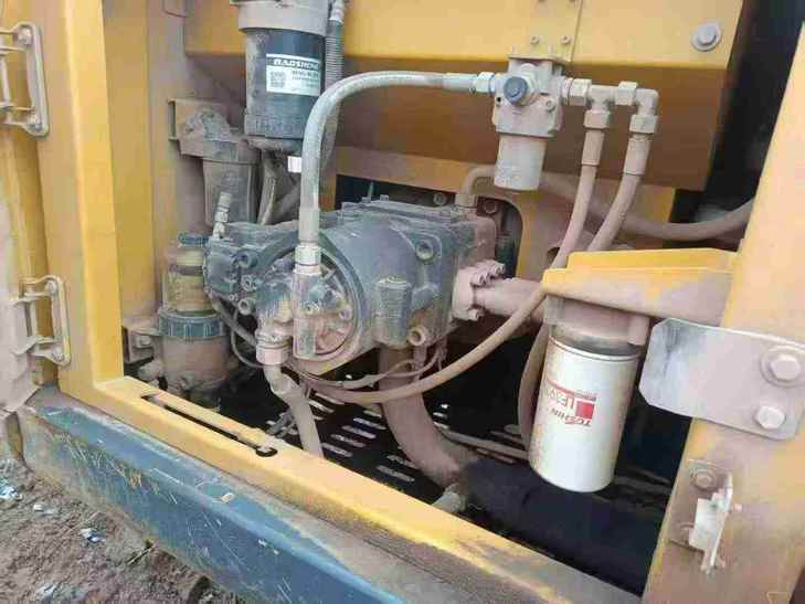 Buy XCMG XE245D Used Excavator / 1