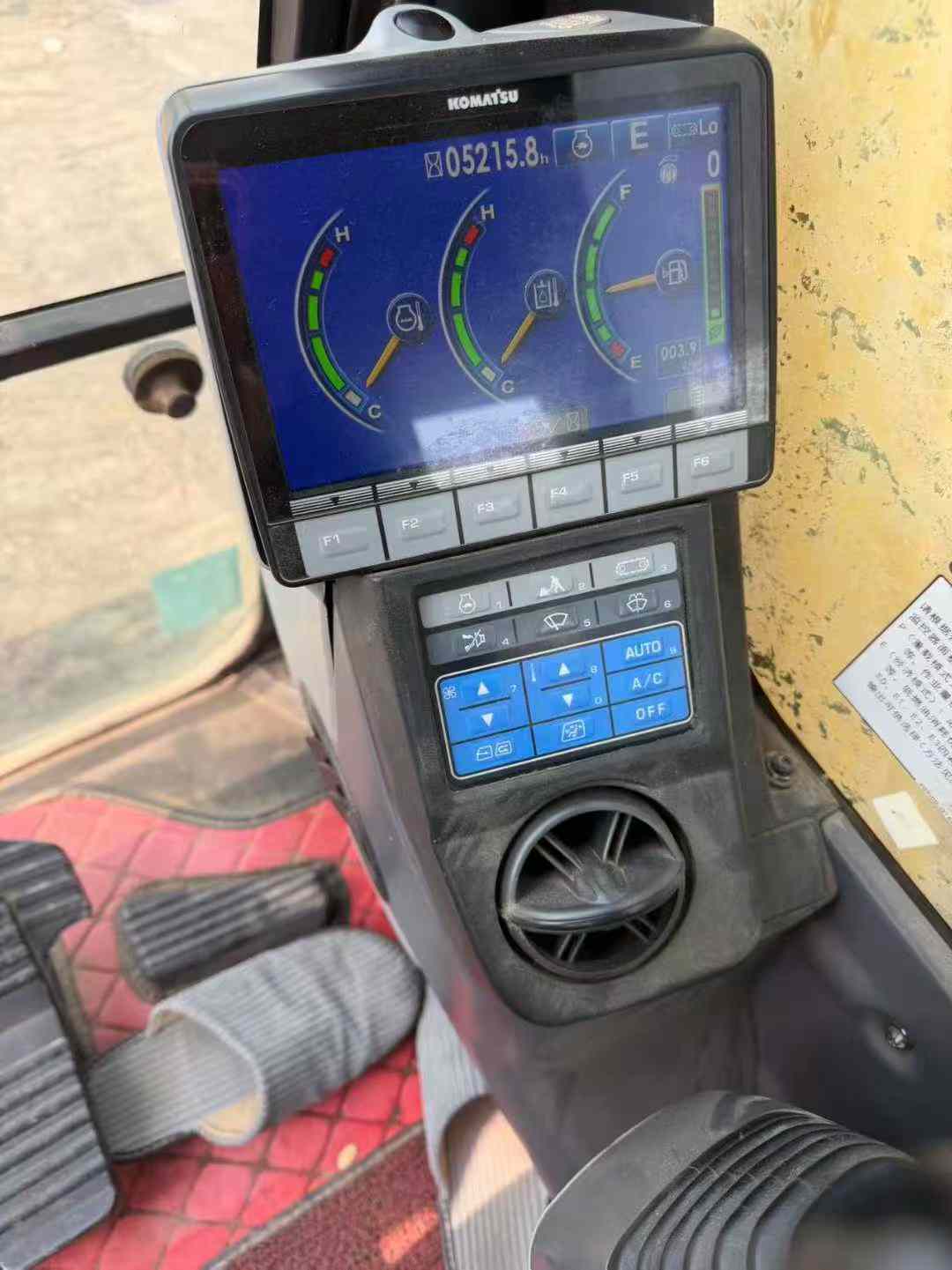 Used Komatsu PC200-8M0 Excavator 2021 Model / 7