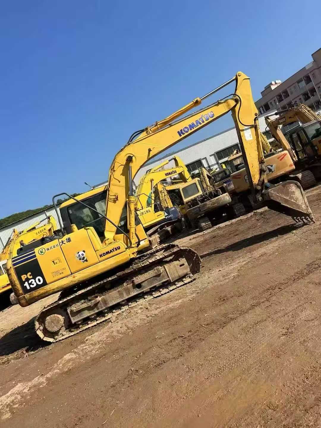 Buy Komatsu PC130-7 Used Excavator / 1