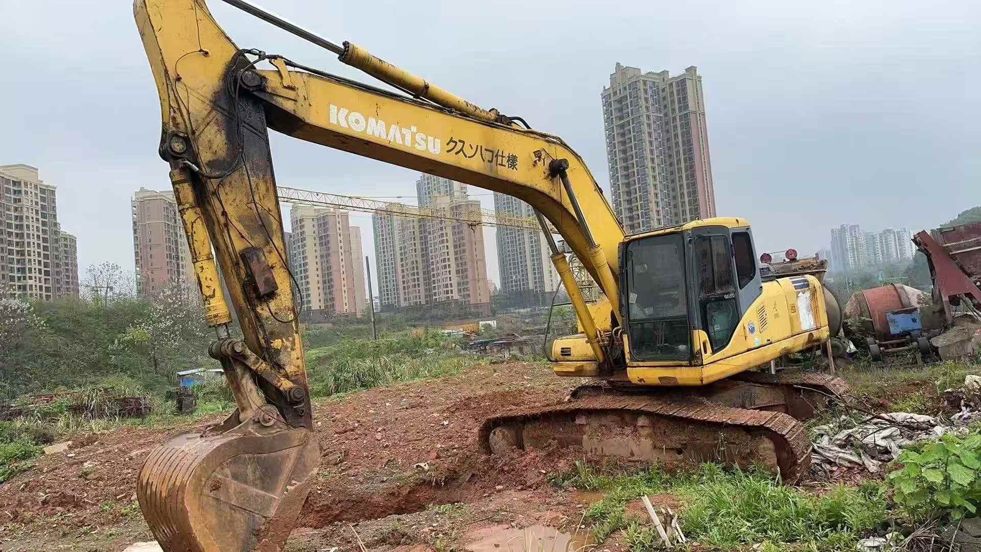 Buy Komatsu PC220-7 Used Excavator / 2 Used Komatsu PC220-7 Excavator 2016 Model / 2