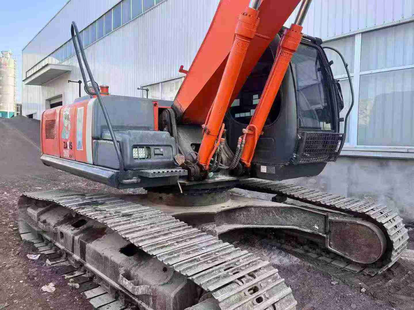 Buy Hitachi ZX260-3G Used Excavator / 1
