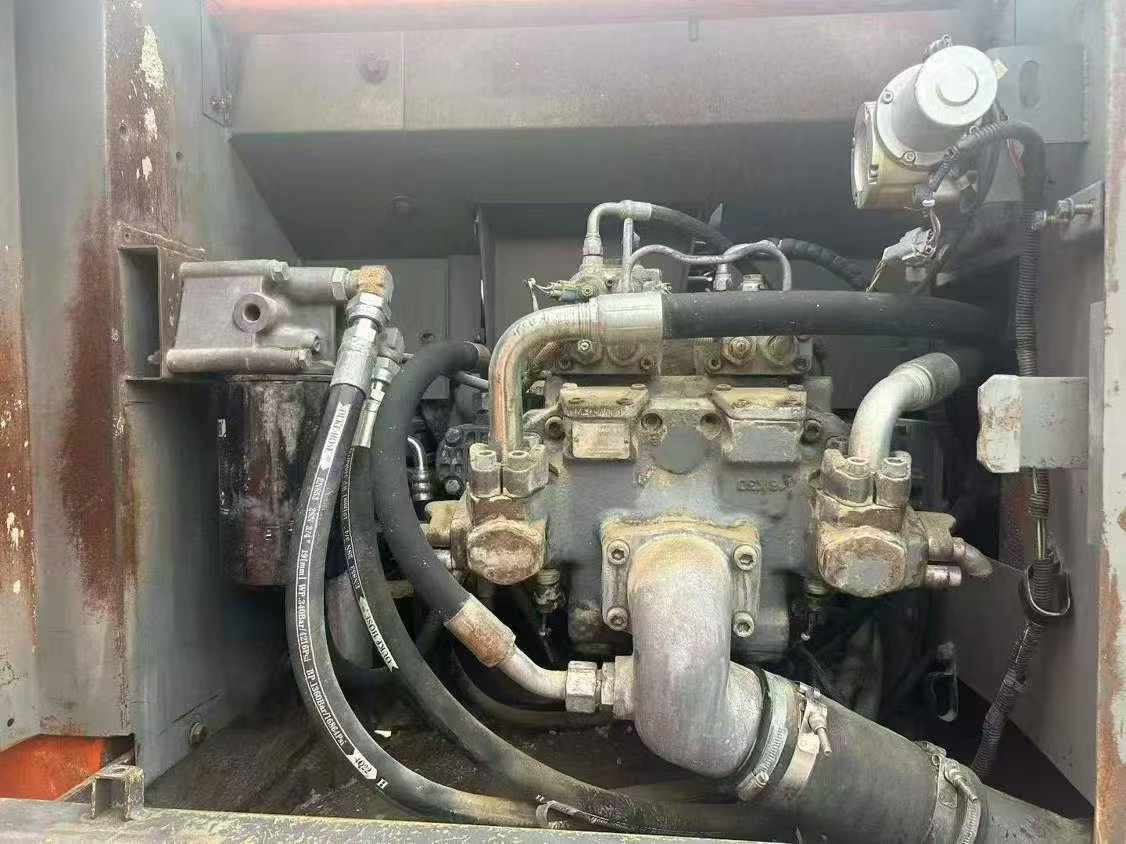 Used Hitachi ZX210-3G Excavator 2011 Model / 5