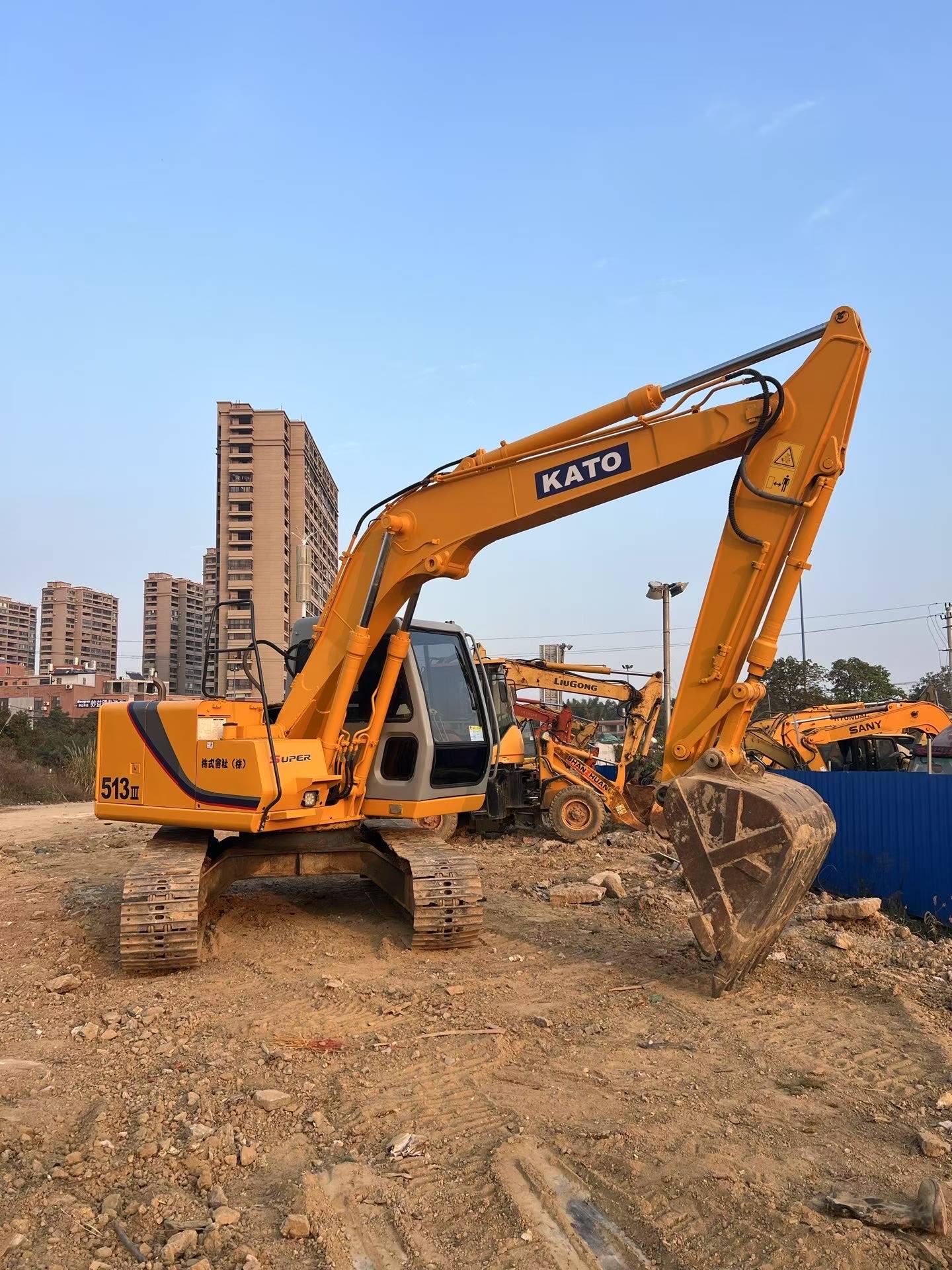 Buy Kato HD513MR-6 Used Excavator / 1