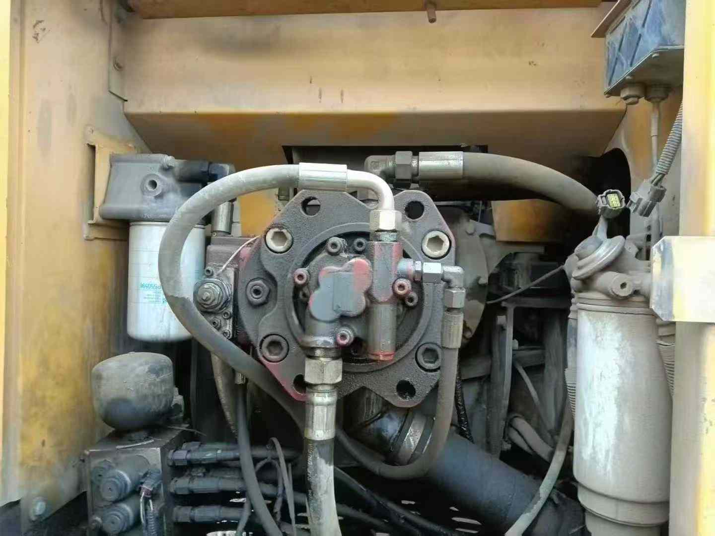 Used XCMG XE215 Excavator 2013 Model / 3