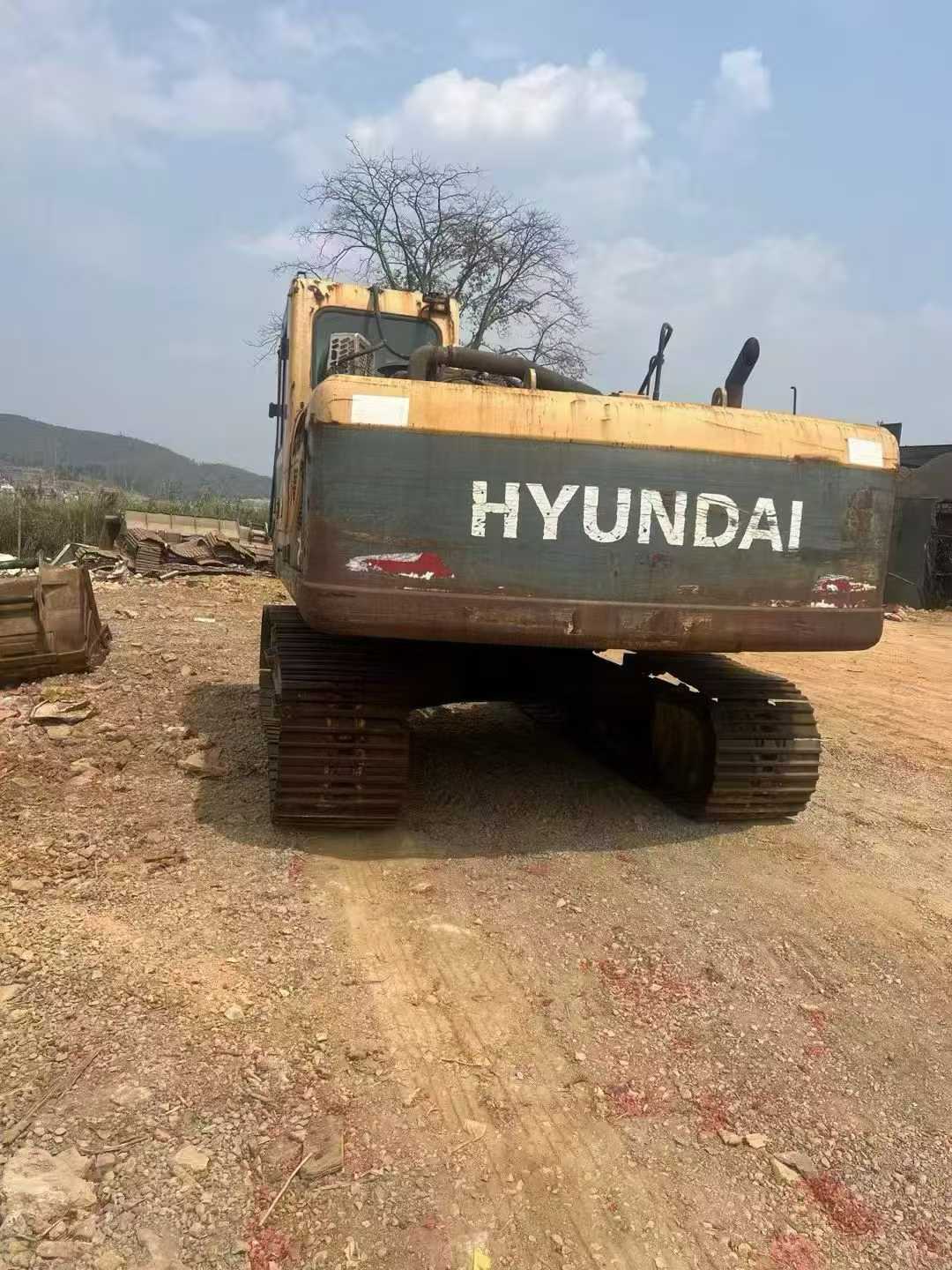 Buy Hyundai R215-7 Used Excavator / 1