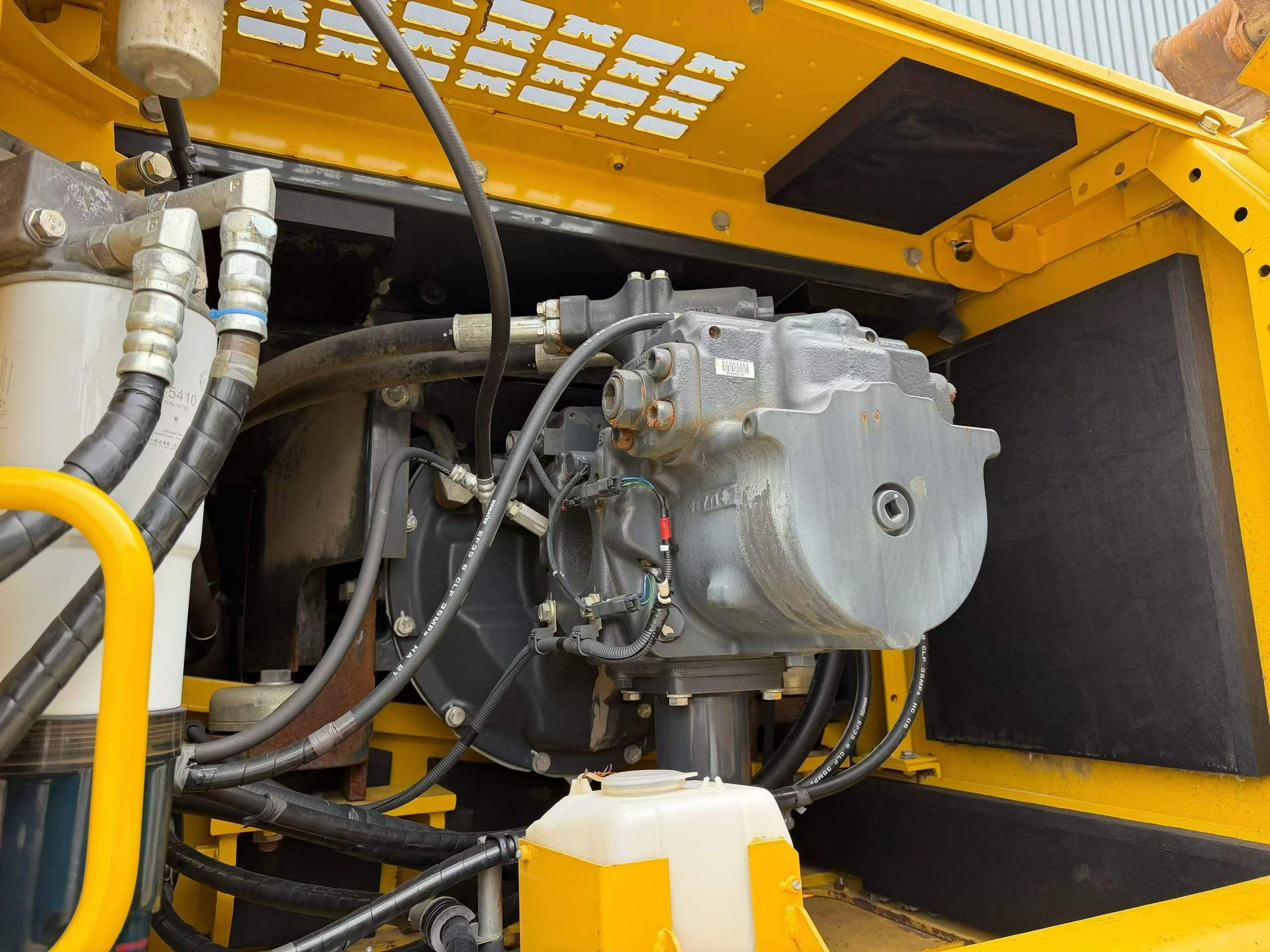 Buy Komatsu PC460LC-8 Used Excavator / 4 Used Komatsu PC460LC-8 Excavator 2018 Model / 4