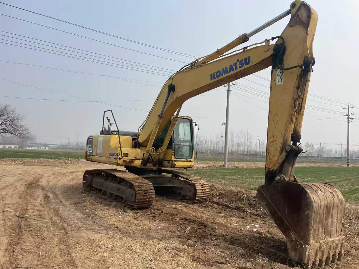 Buy Komatsu PC200-8 Used Excavator / 4 Used Komatsu PC200-8 Excavator 2010 Model / 4