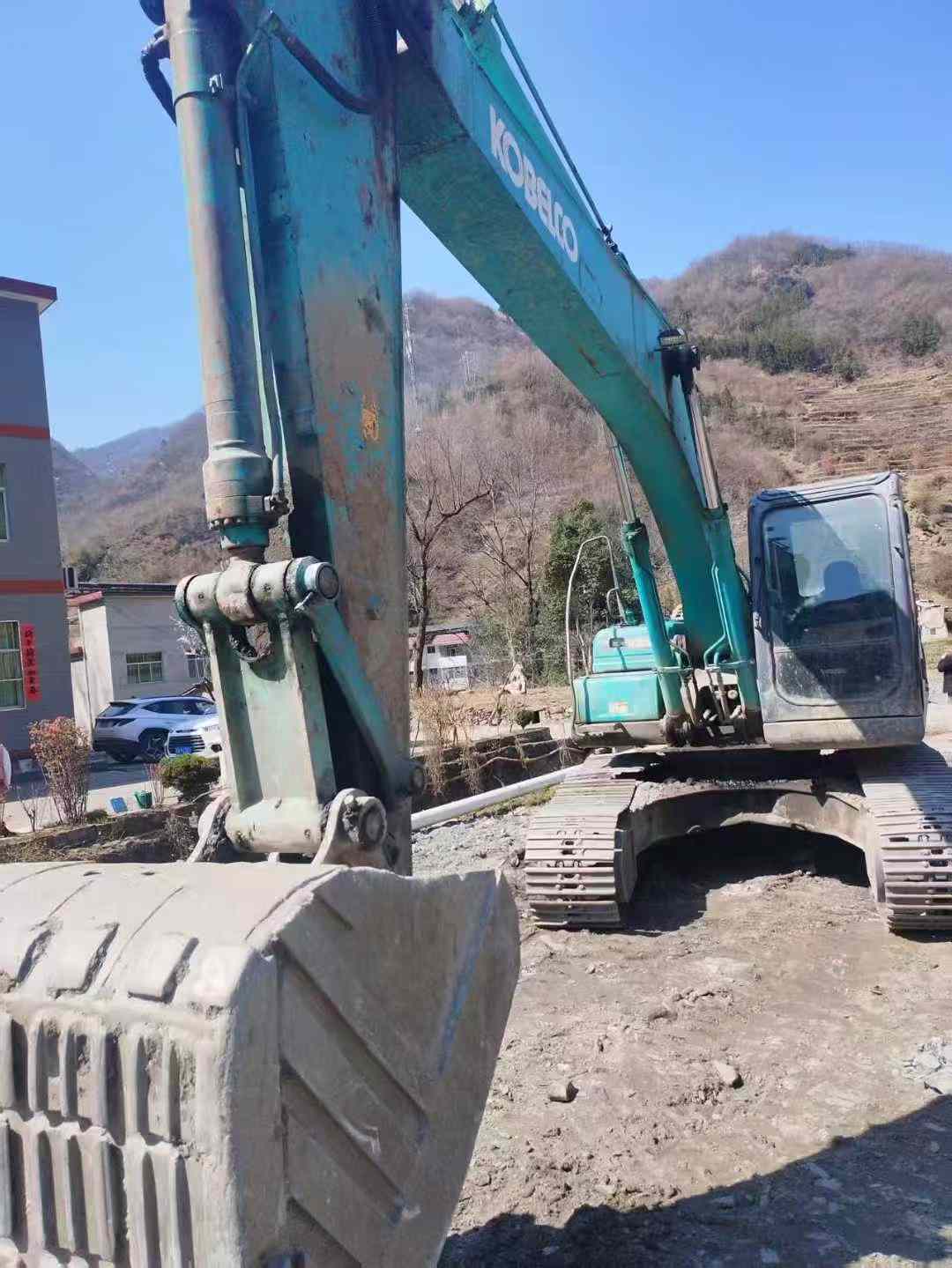 Used Kobelco SK200-8 Excavator 2010 Model / 8