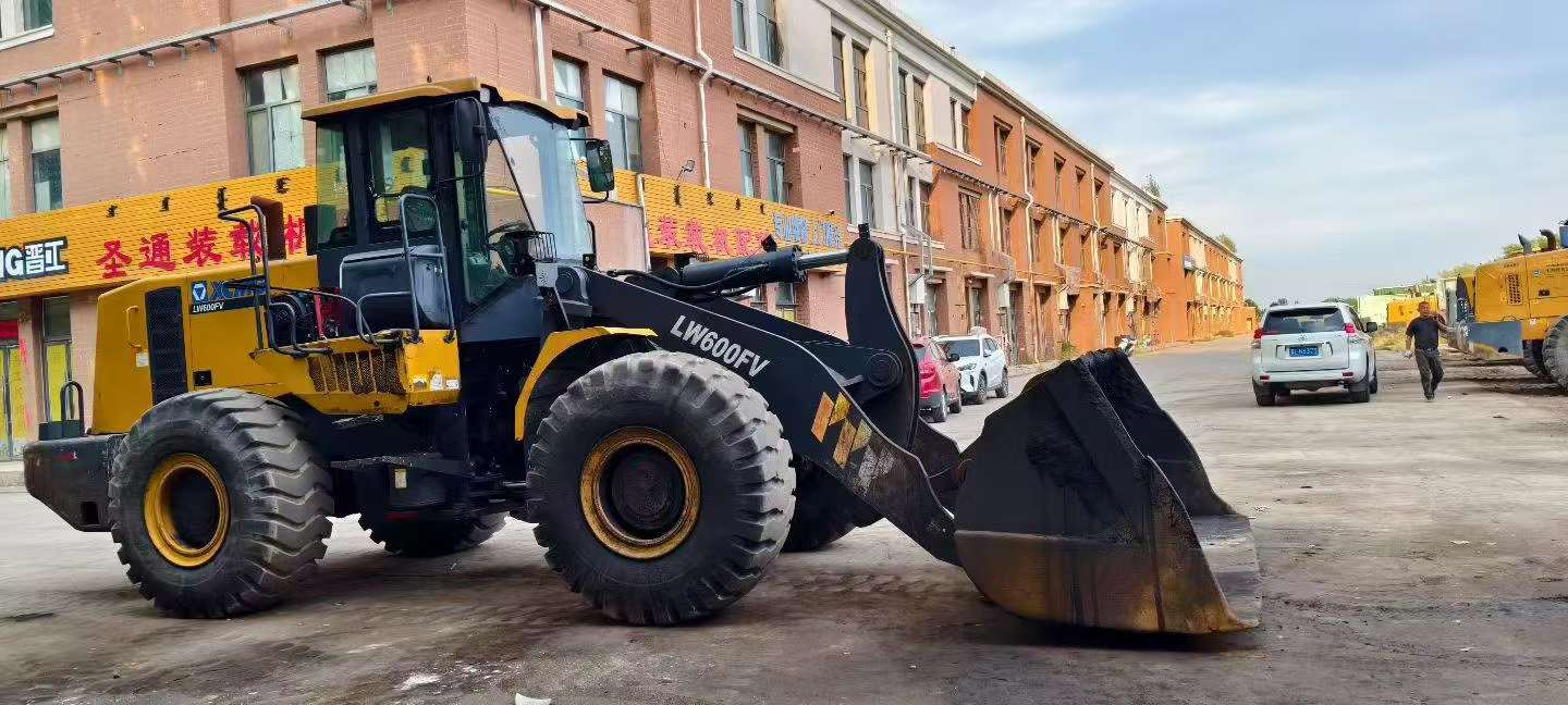 Buy XCMG LW600E Used Loader / 4 Used XCMG LW600E Loader 2020 Model / 4