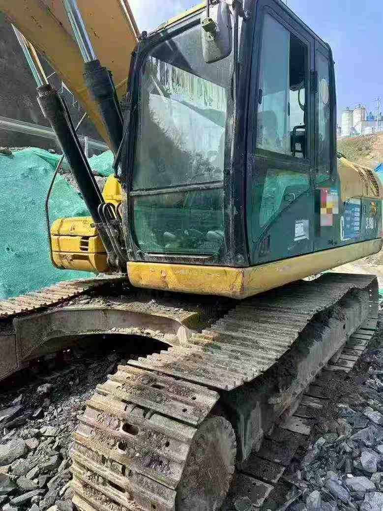 Buy Caterpillar 323 Used Excavator / 8 Used Caterpillar 323 Excavator 2012 Model / 8
