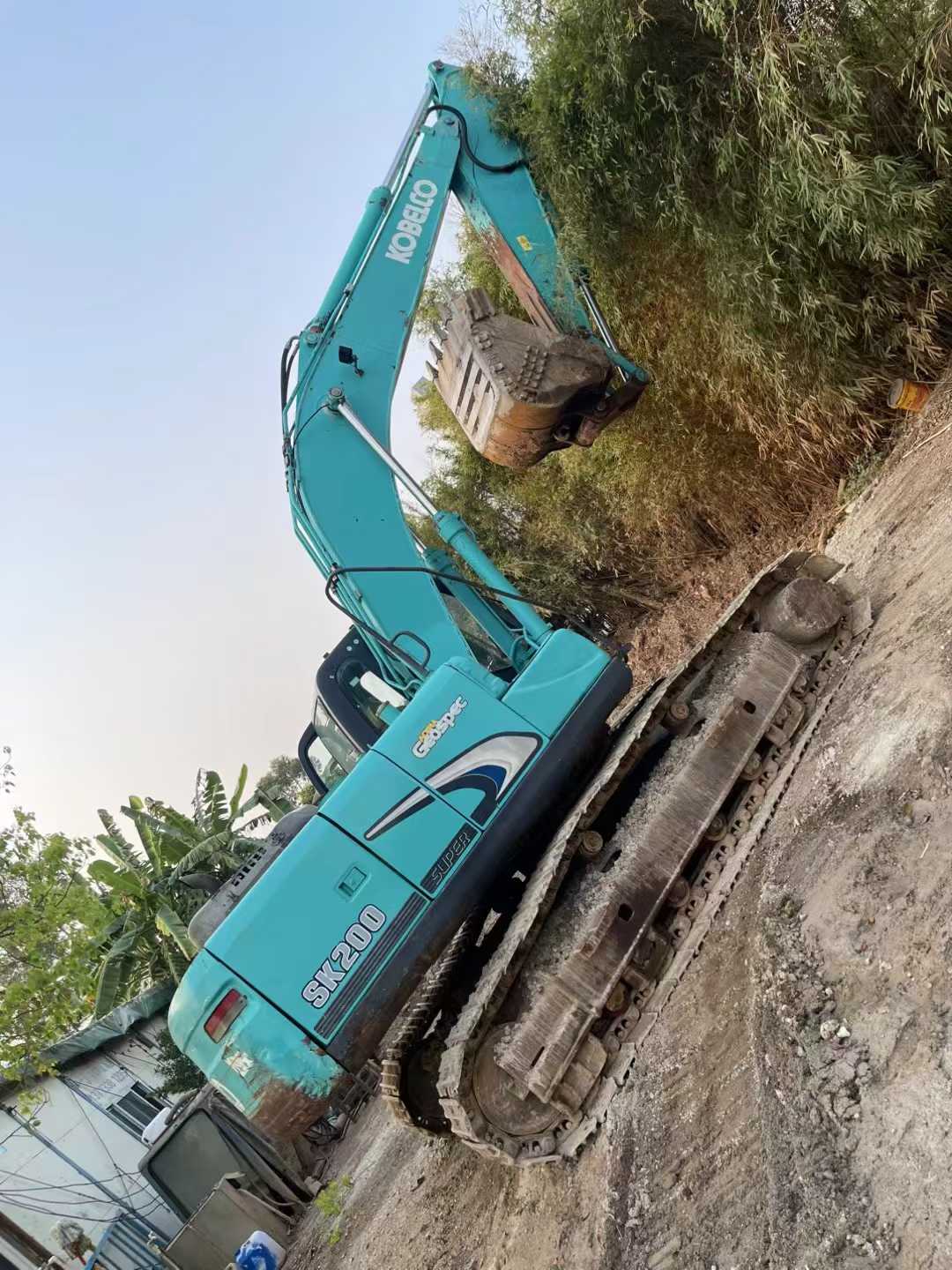 Used Kobelco SK200-8 Excavator 2016 Model / 3