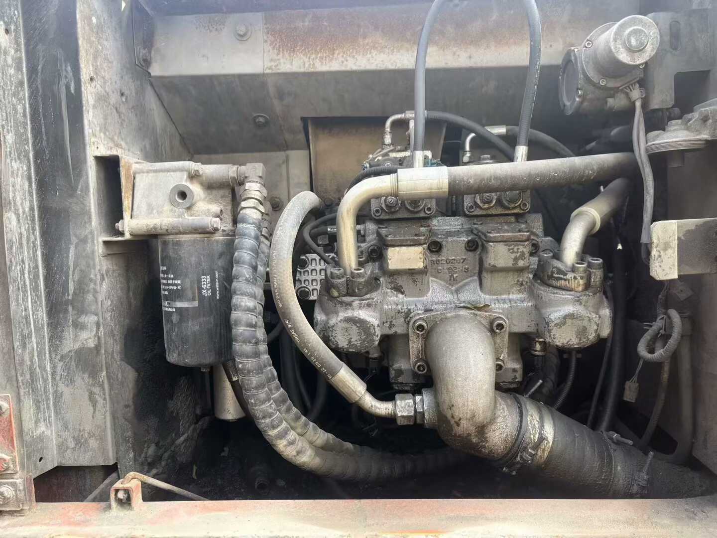 Used Hitachi ZX200-6 Excavator 2016 Model / 7