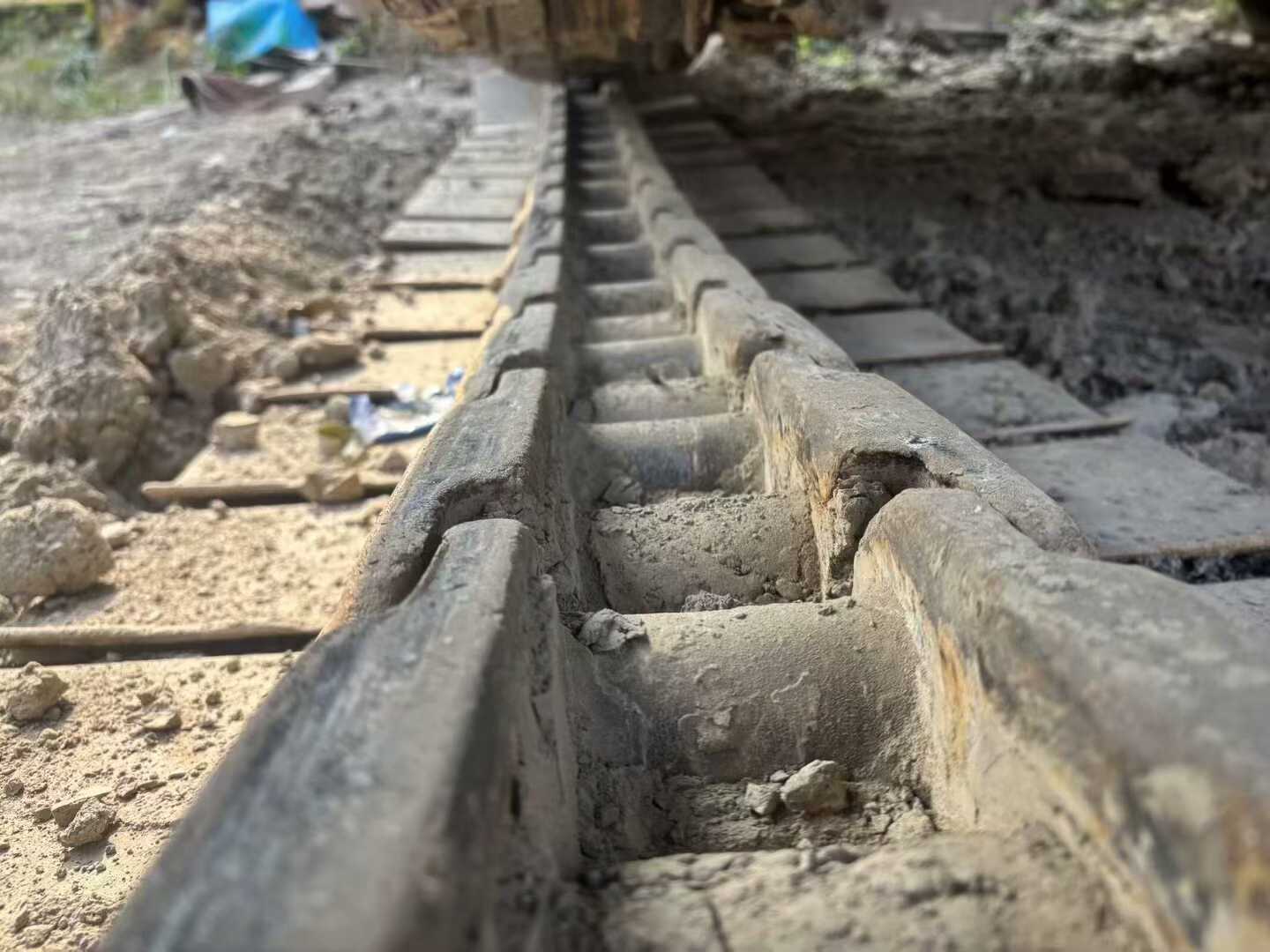 Used Hitachi ZX200-6 Excavator 2016 Model / 4