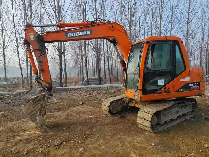 Buy Doosan DH80 Used Excavator / 1