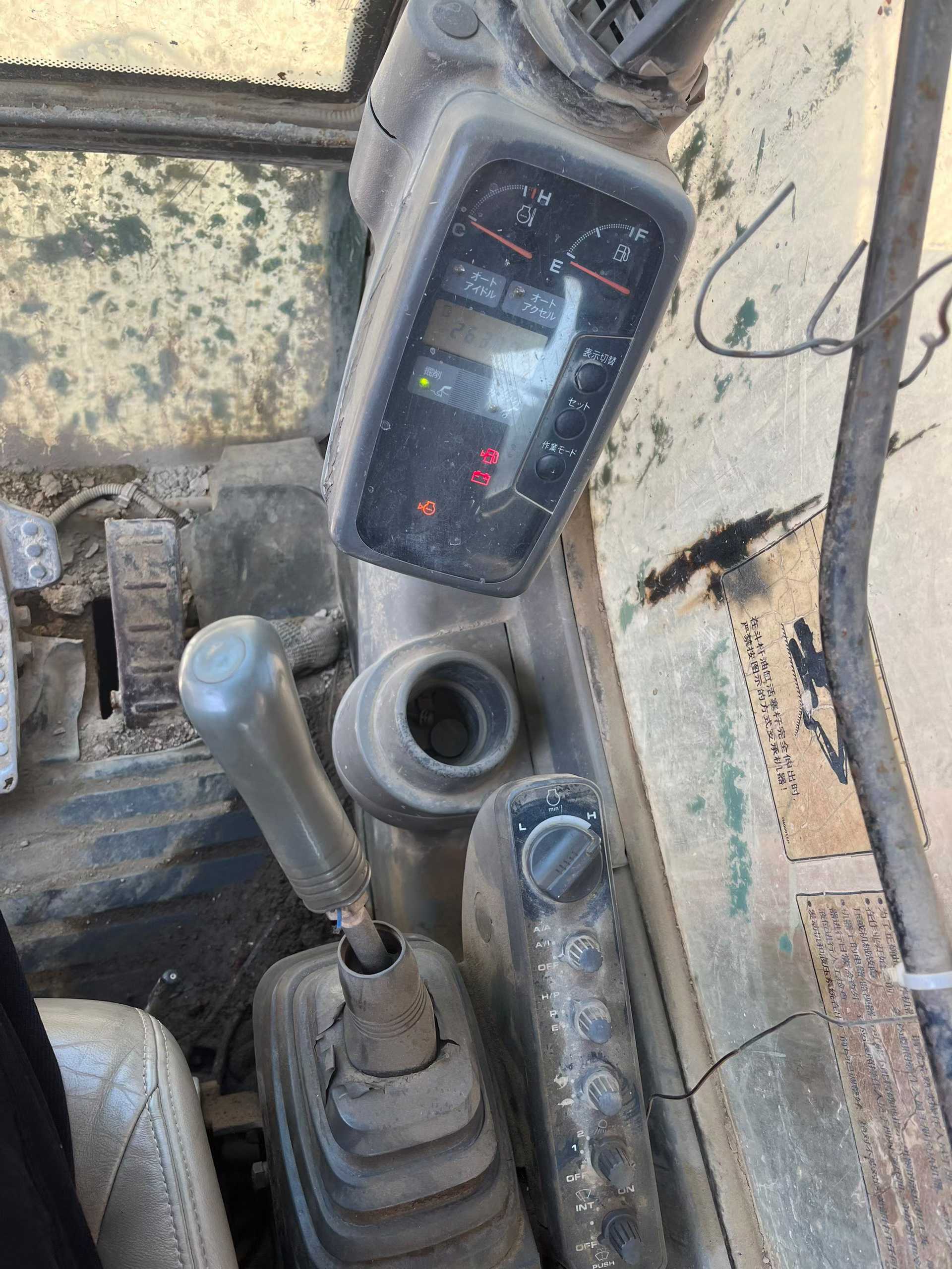 Used Hitachi ZX200-6 Excavator 2016 Model / 8