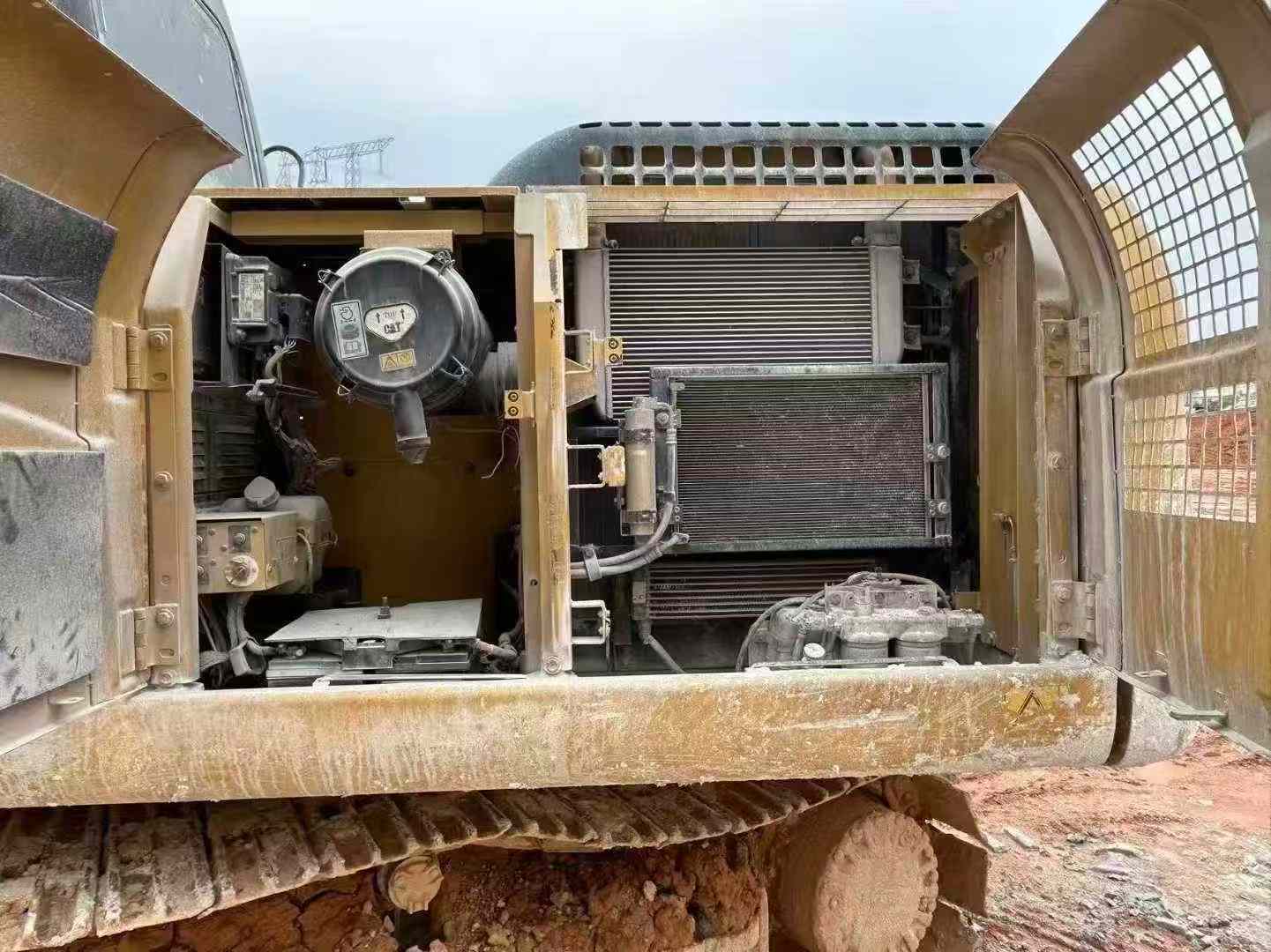 Buy Caterpillar 320DGC Used Excavator / 7 Used Caterpillar 320DGC Excavator 2012 Model / 7