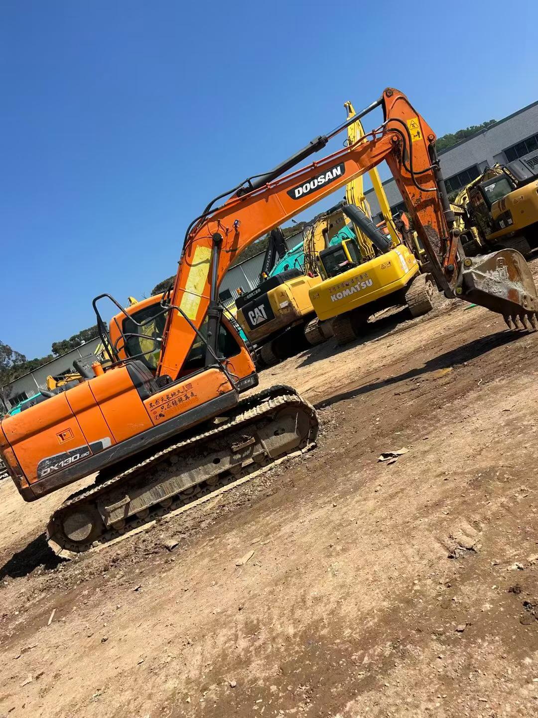 Buy Doosan S130W-3 Used Excavator / 2 Used Doosan S130W-3 Excavator 2020 Model / 2