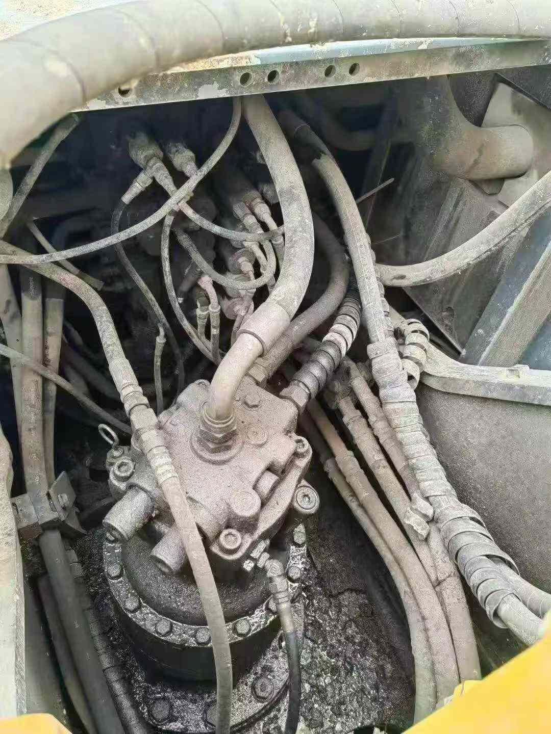 Buy Sumitomo SH210-5 Used Excavator / 4 Used Sumitomo SH210-5 Excavator 2015 Model / 4