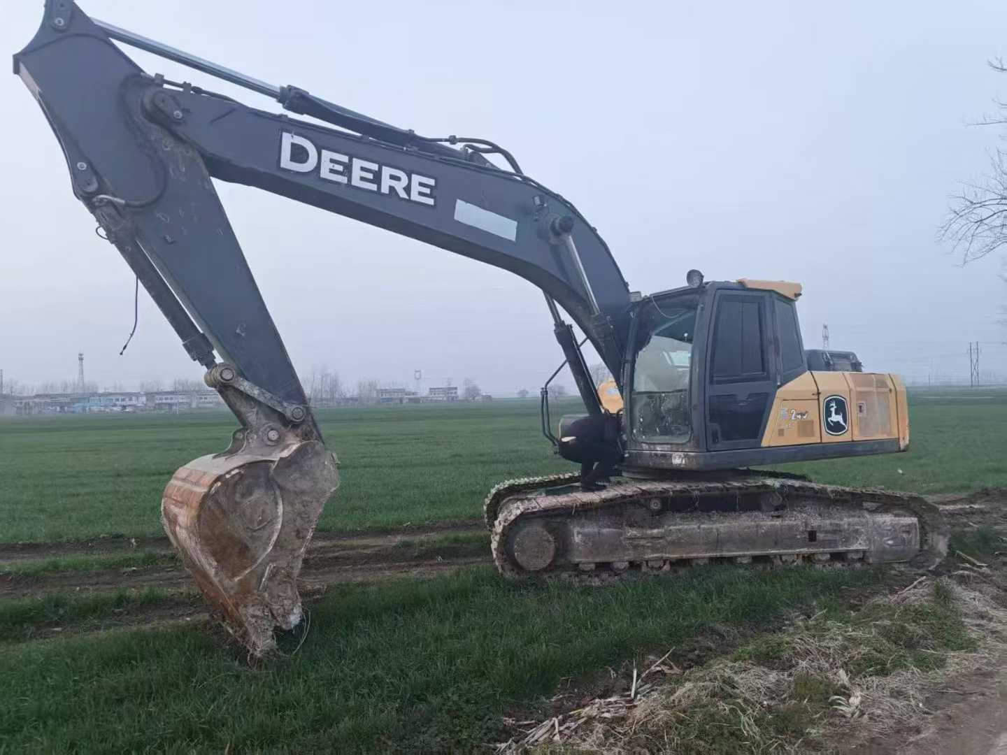 Buy JohnDeere E210 Used Excavator / 3 Used JohnDeere E210 Excavator 2017 Model / 3