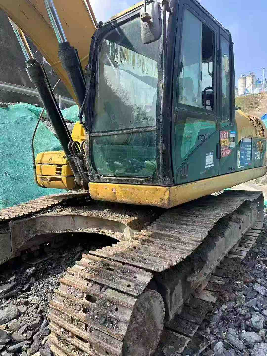 Buy Caterpillar 323 Used Excavator / 3 Used Caterpillar 323 Excavator 2012 Model / 3
