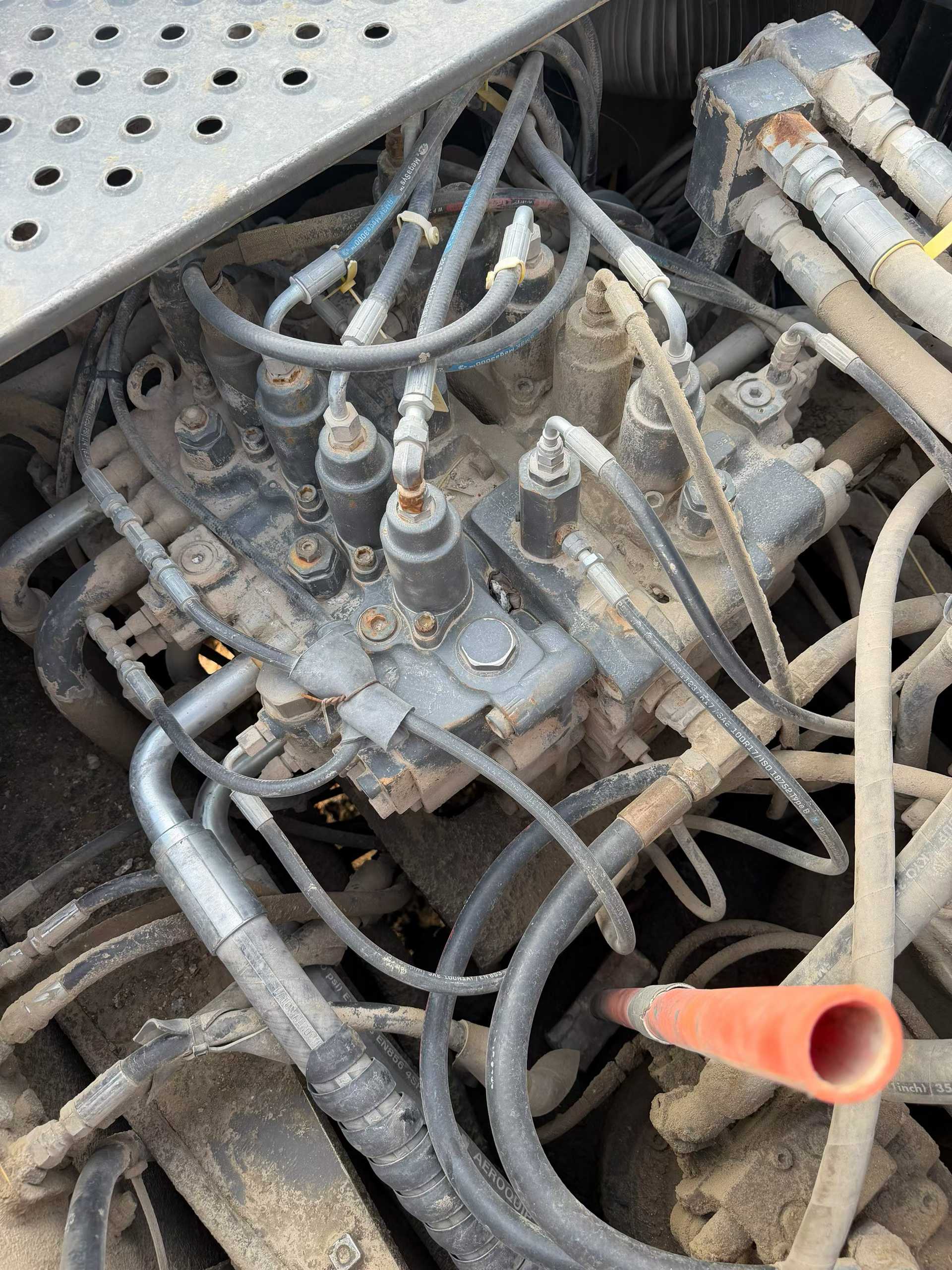 Buy Volvo EC480D Used Excavator / 1