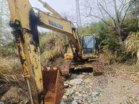 Buy Komatsu PC200-7 Used Excavator / 3 Used Komatsu PC200-7 Excavator 2016 Model / 3