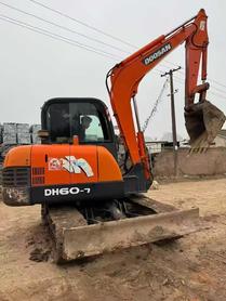 Buy Doosan DH60 Used Excavator / 3 Used Doosan DH60 Excavator 2016 Model / 3
