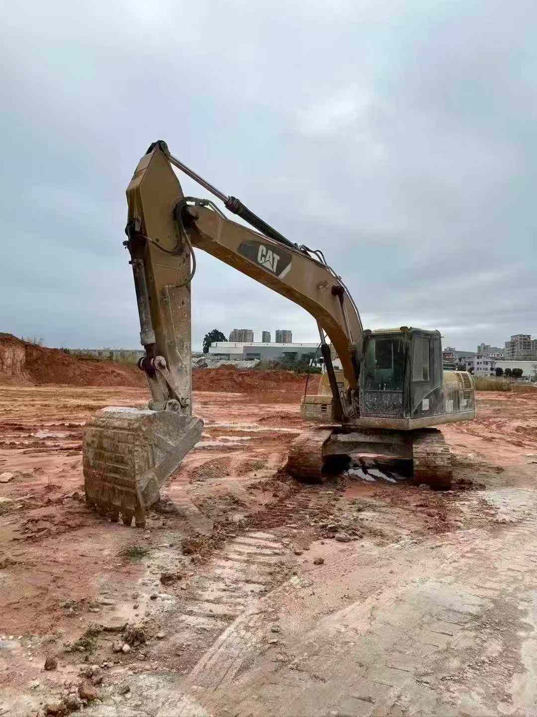 Buy Caterpillar 320DGC Used Excavator / 8 Used Caterpillar 320DGC Excavator 2012 Model / 8