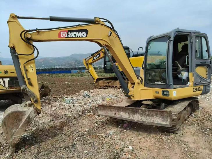 Buy XCMG XE60 Used Excavator / 1