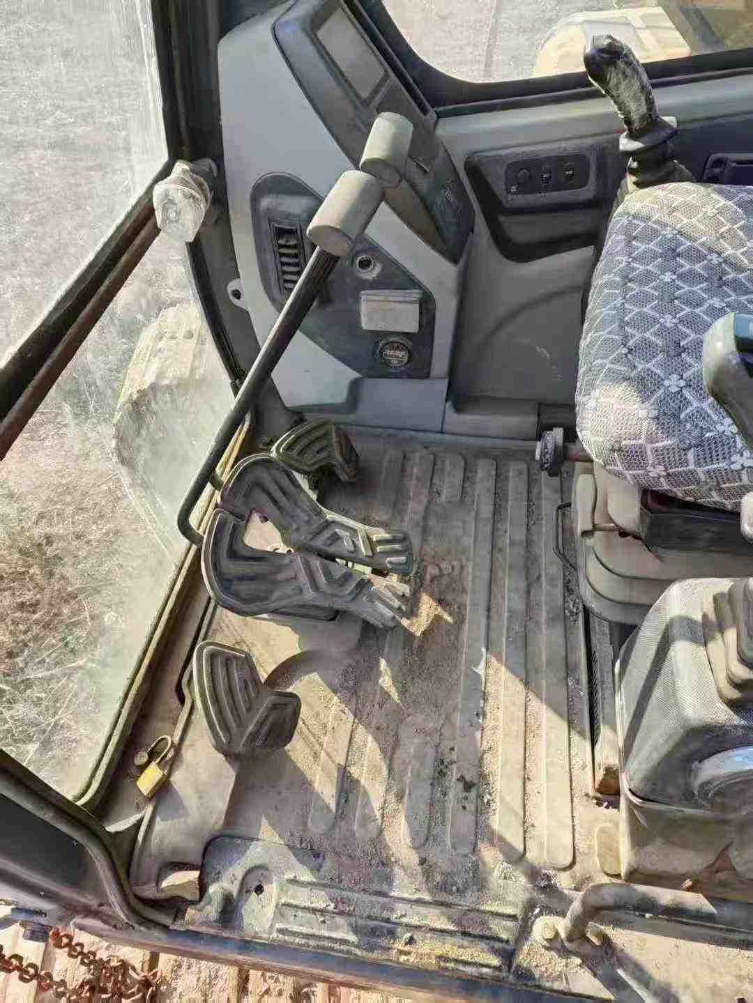 Buy Hyundai R215-7 Used Excavator / 3 Used Hyundai R215-7 Excavator 2016 Model / 3