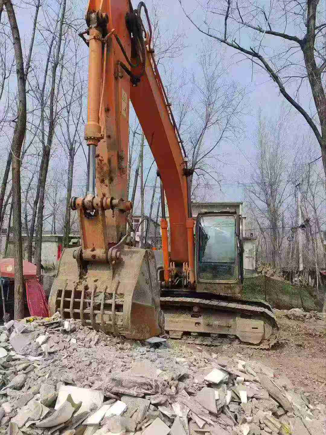 Buy Hitachi EX200 Used Excavator / 2 Used Hitachi EX200 Excavator 2011 Model / 2