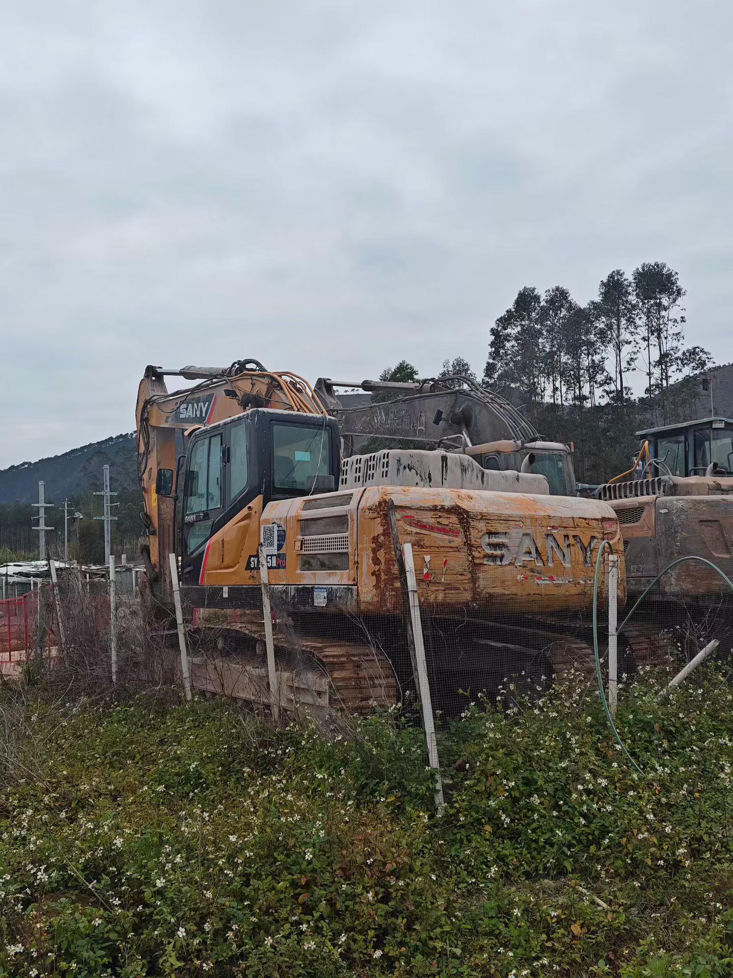 Buy Sany SY215C Used Excavator / 2 Used Sany SY215C Excavator 2022 Model / 2