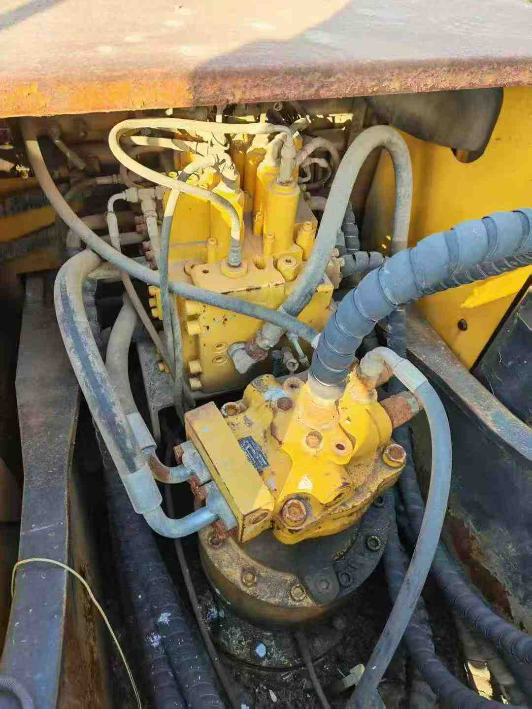 Buy Hyundai R215-7 Used Excavator / 1