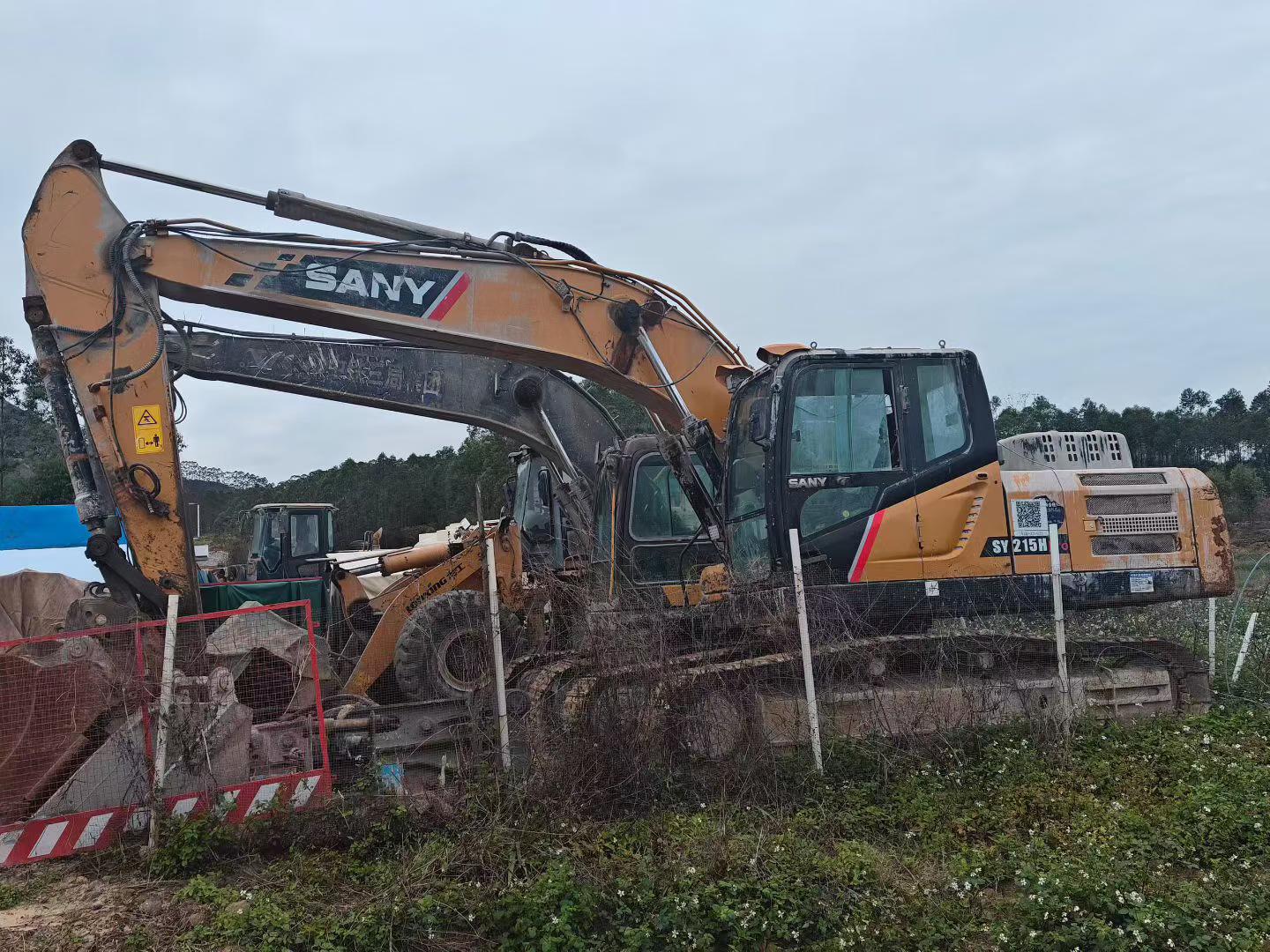 Buy Sany SY215C Used Excavator / 1