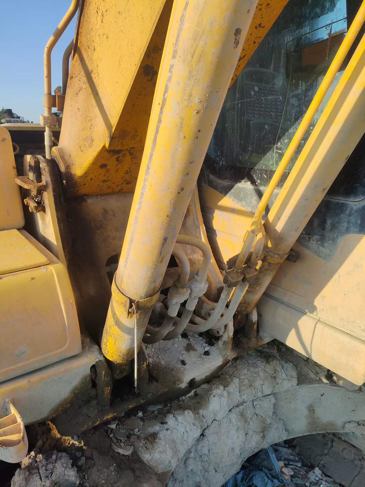 Buy Komatsu PC200-7 Used Excavator / 7 Used Komatsu PC200-7 Excavator 2016 Model / 7