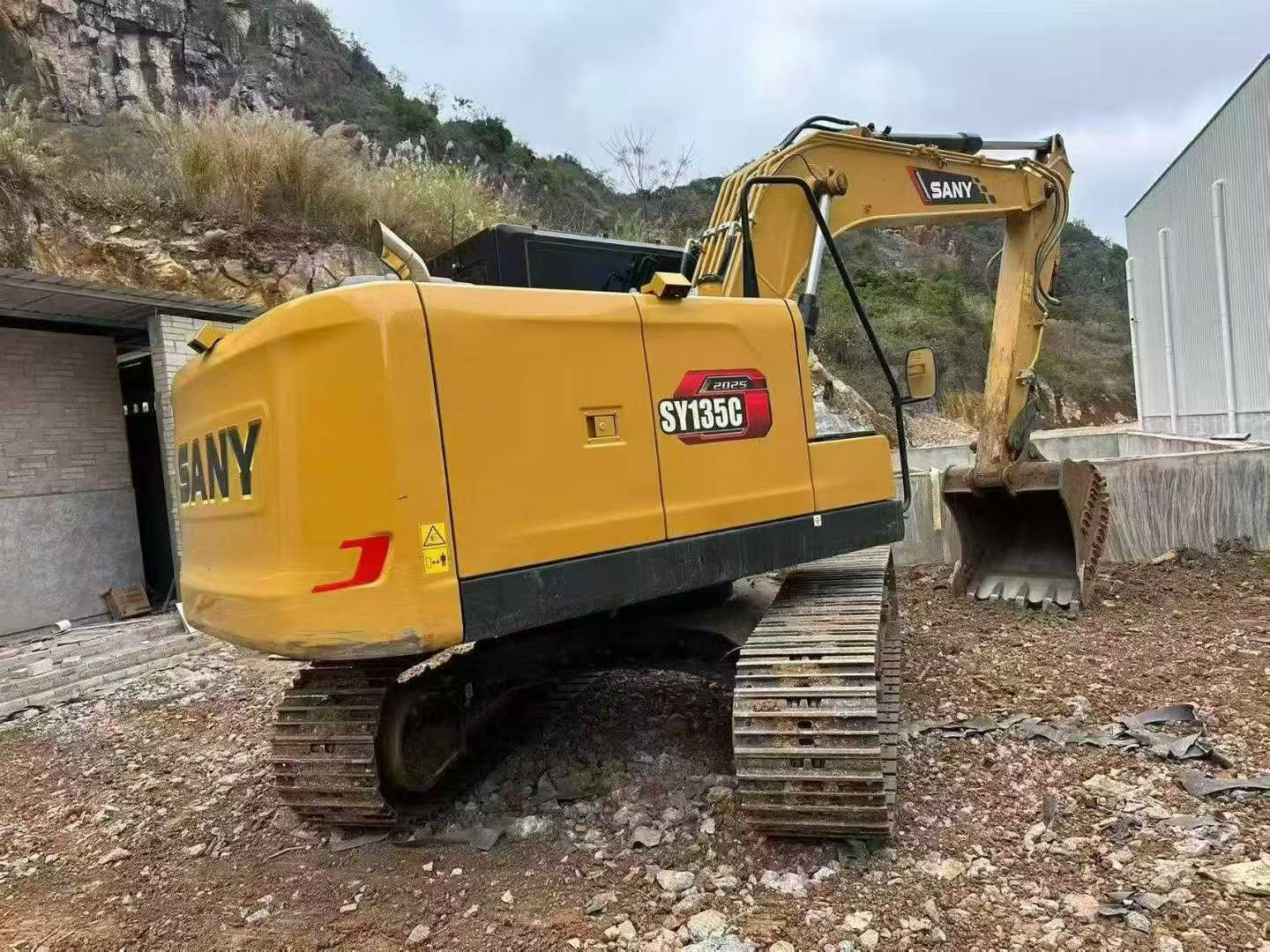 Buy Sany SY135 Used Excavator / 1