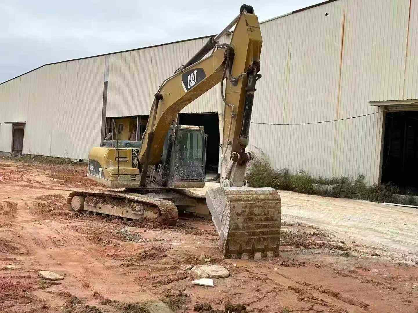 Buy Caterpillar 320DGC Used Excavator / 9 Used Caterpillar 320DGC Excavator 2012 Model / 9