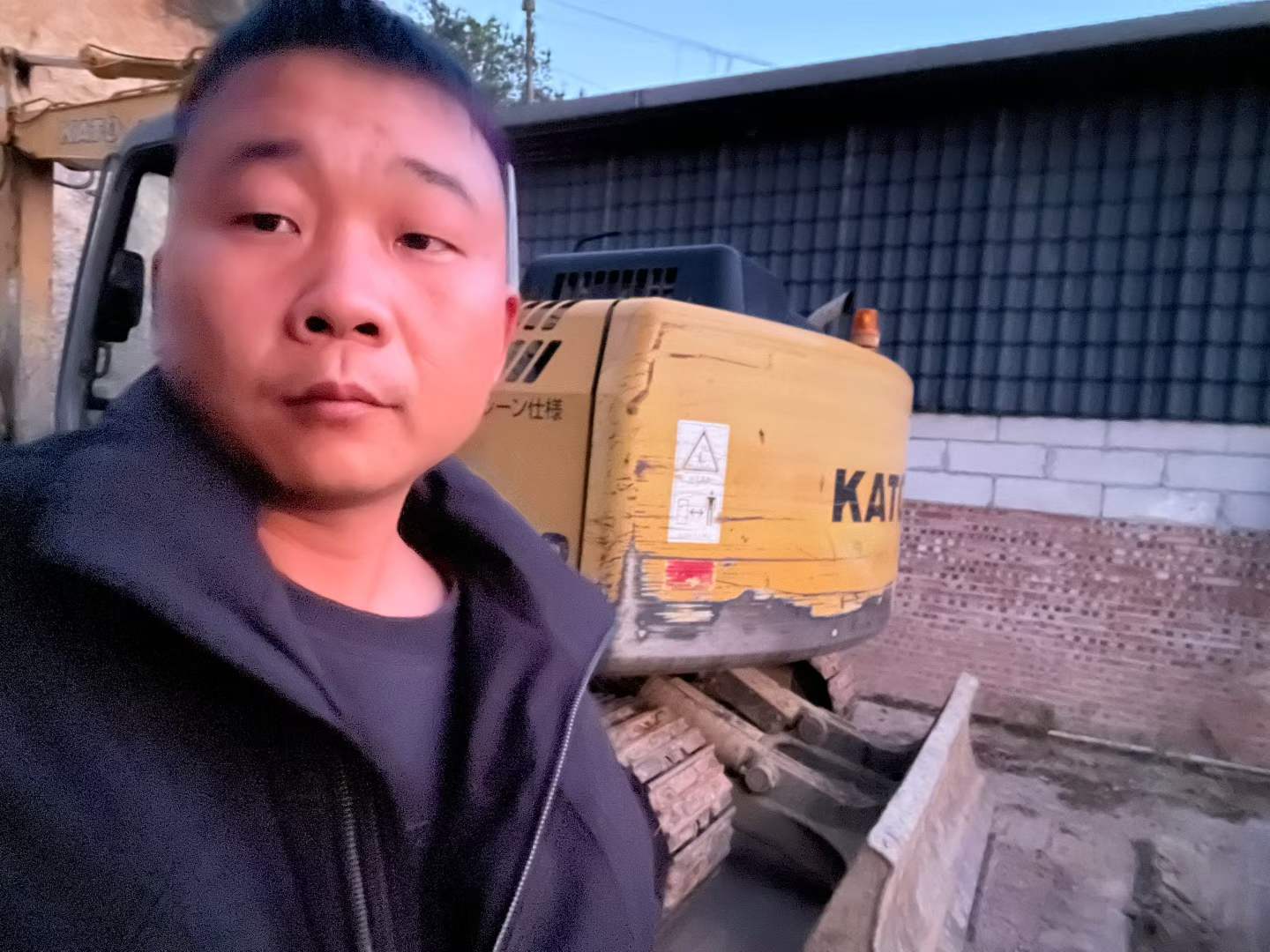 Buy Kato HD512-6 Used Excavator / 4 Used Kato HD512-6 Excavator 2016 Model / 4