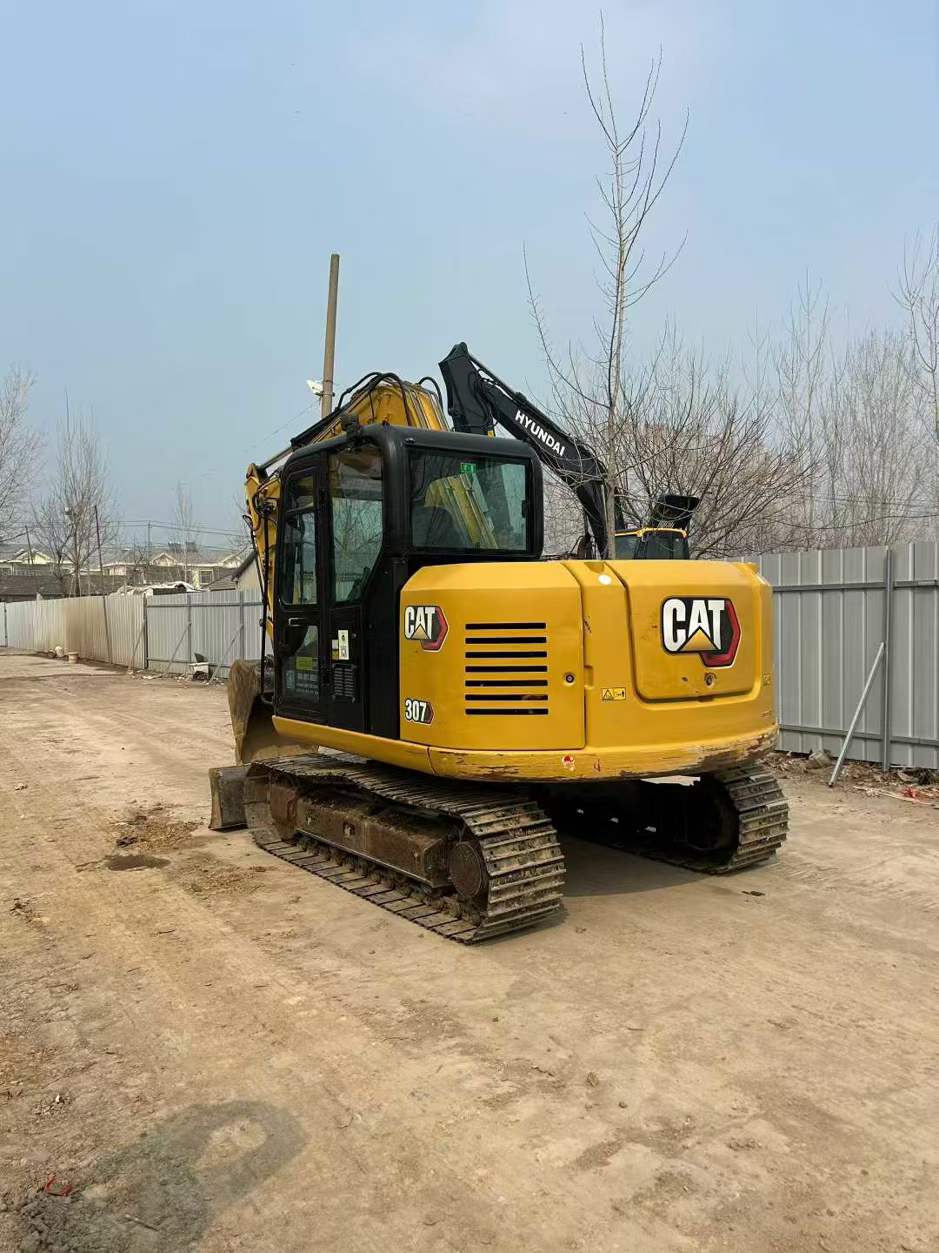 Buy Caterpillar 307B Used Excavator / 1