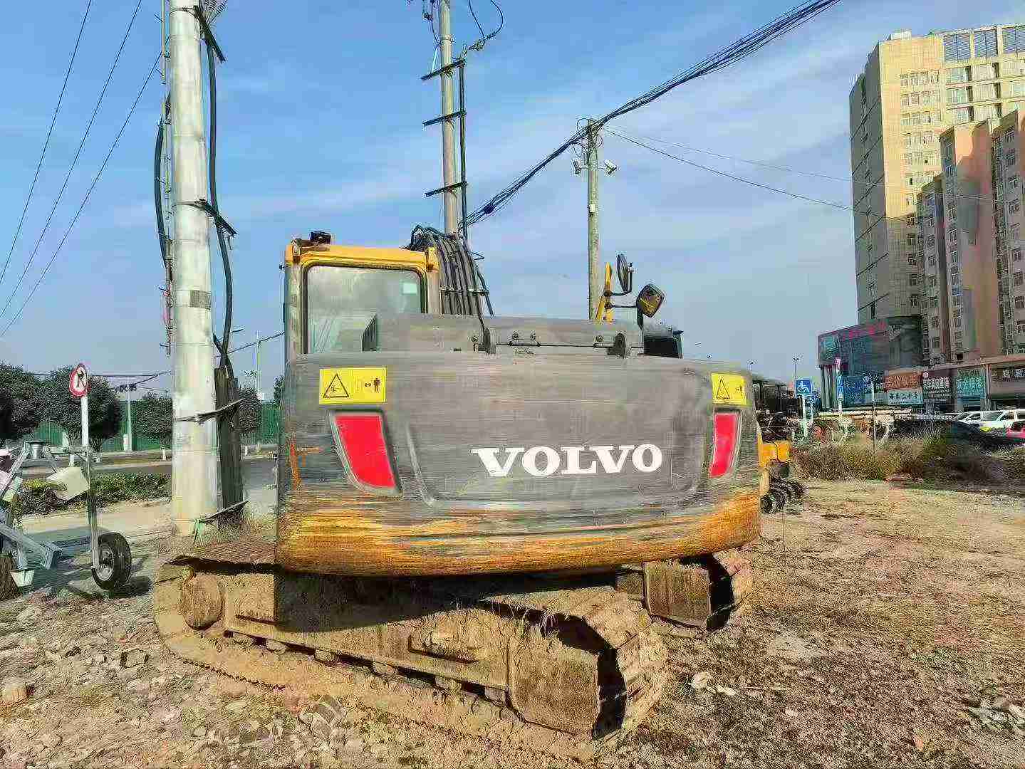 Used Volvo L120E Excavator 2019 Model / 9