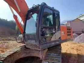 Buy Hitachi EX200 Used Excavator / 6 Used Hitachi EX200 Excavator 2016 Model / 6