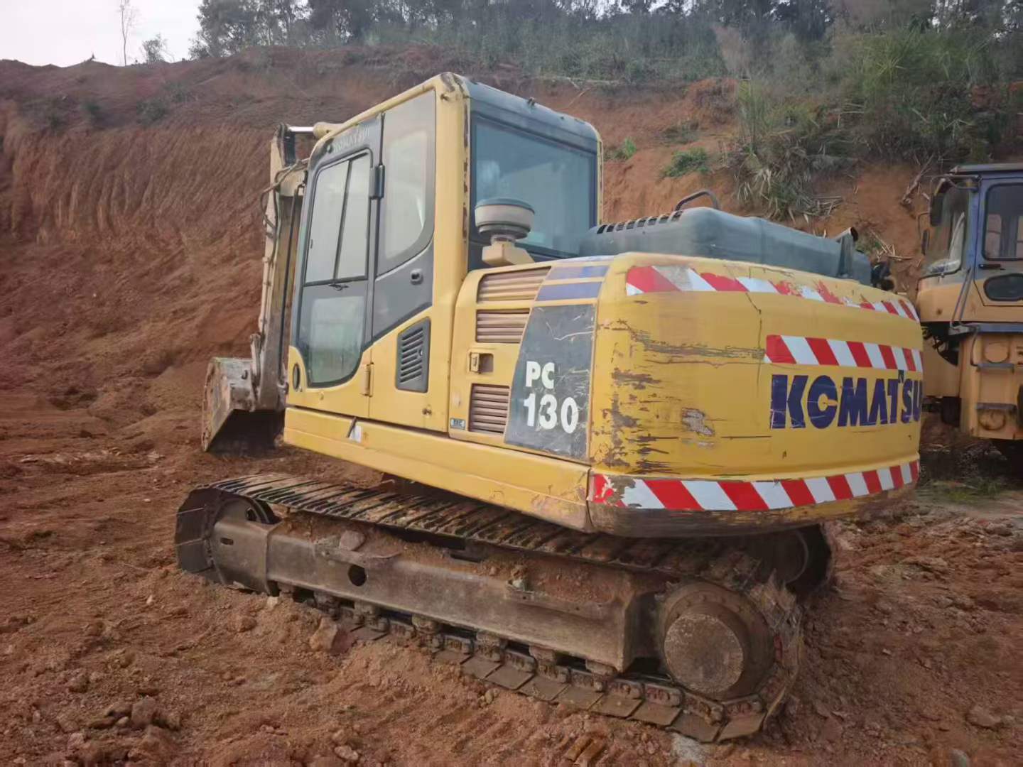 Buy Komatsu PC130-8 Used Excavator / 1