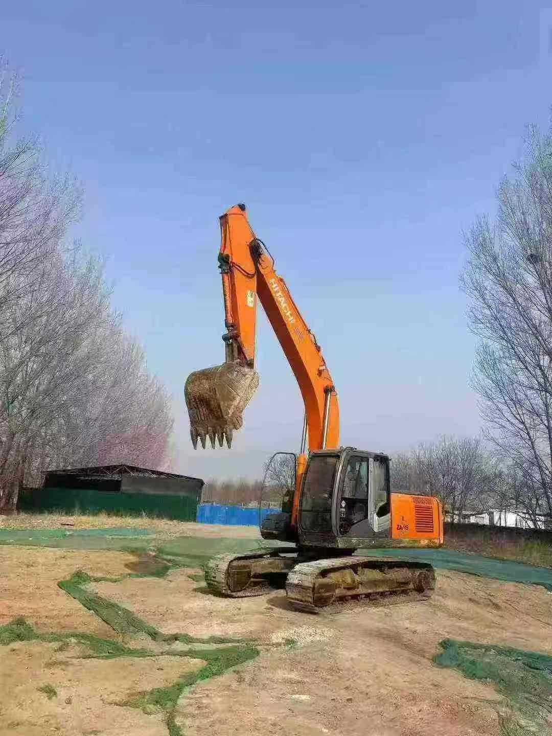 Buy Hitachi EX200 Used Excavator / 1
