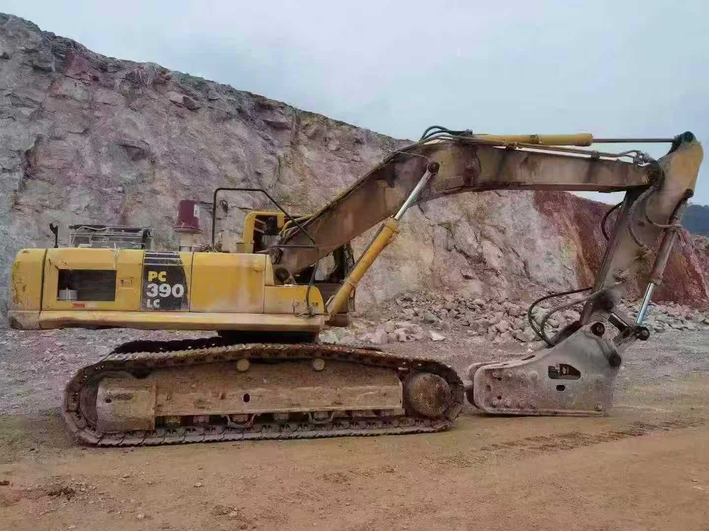 Buy Komatsu PC10-2 Used Excavator / 1