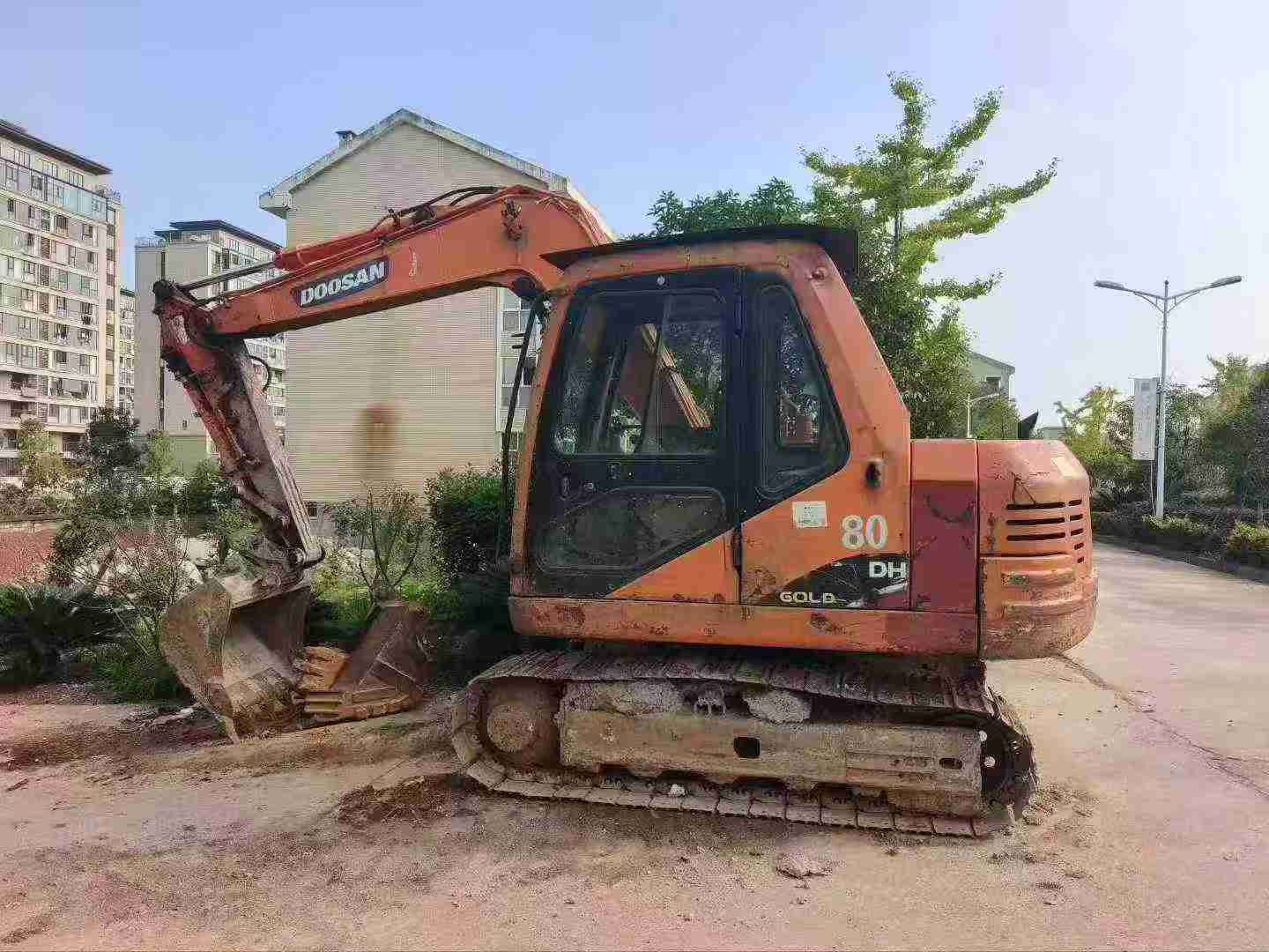 Buy Doosan DH80 Used Excavator / 4 Used Doosan DH80 Excavator 2011 Model / 4