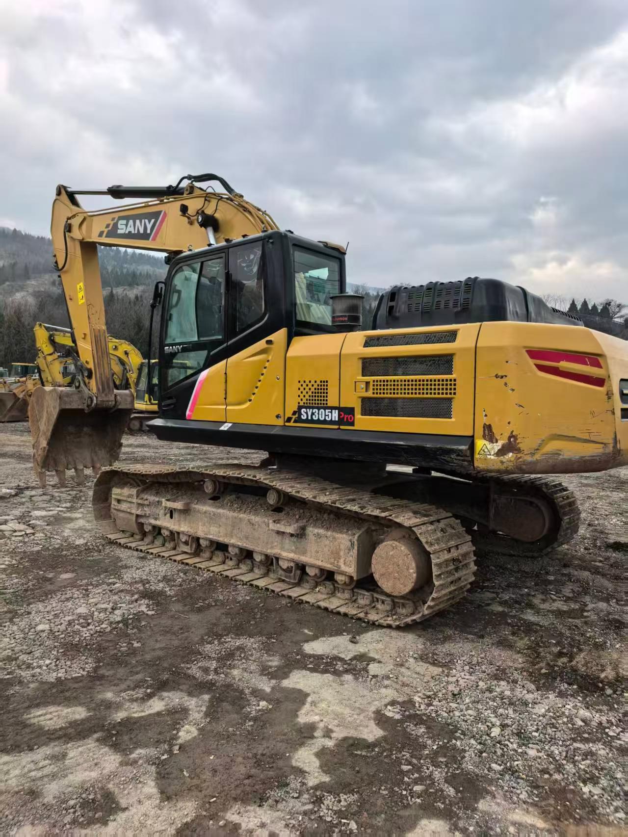 Used Sany SY245H Excavator 2021 Model / 4