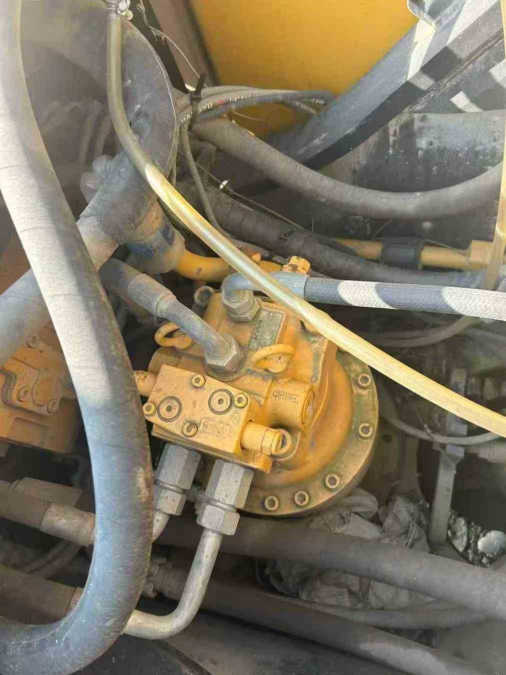 Used Sany SY215C Excavator 2017 Model / 4